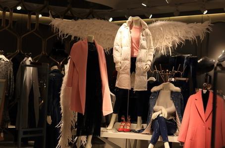 2016广东社会消费增长服装针纺织品类增长46
